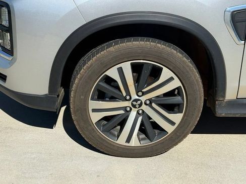 Used 2023 Mitsubishi Outlander Sport SE AWD/4WD image 5