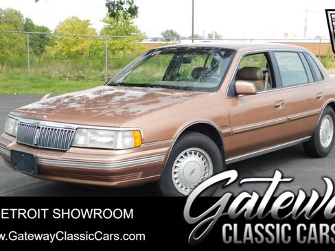 Used 1992 Lincoln Continental Executive image 1
