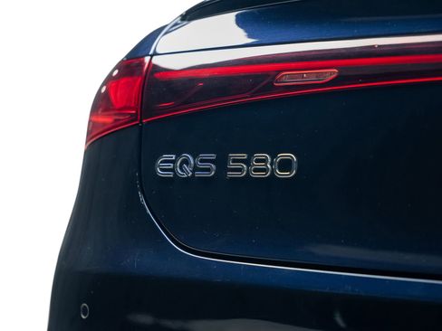 Used 2022 Mercedes-Benz EQS 580 4MATIC Sedan image 21