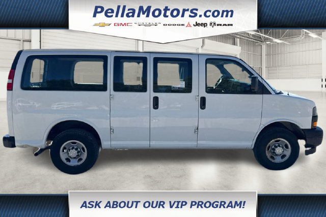 Used 2019 Chevrolet Express 2500 RWD image 2