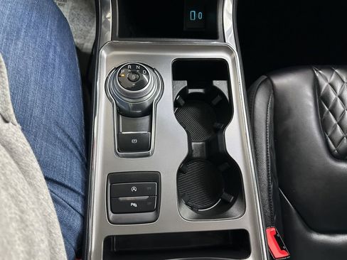 Used 2024 Ford Edge Titanium image 41