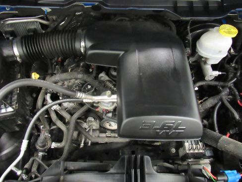 Used 2024 RAM 1500 Classic SLT image 27