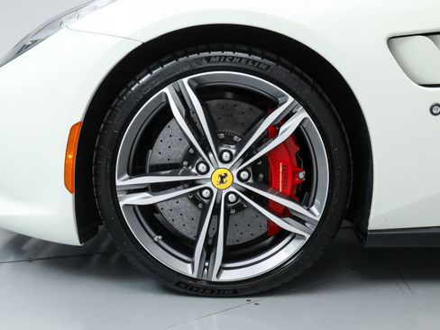 Certified 2020 Ferrari GTC4Lusso image 40