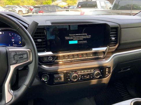 Used 2023 Chevrolet Silverado 1500 LT w/ Convenience Package II image 7