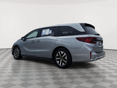 Certified 2025 Honda Odyssey EX-L image 4