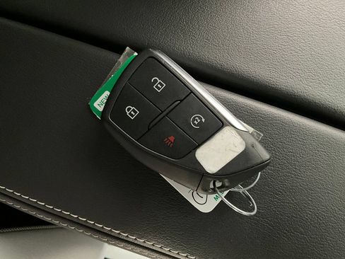 Used 2025 Buick Envision Sport Touring AWD/4WD image 14