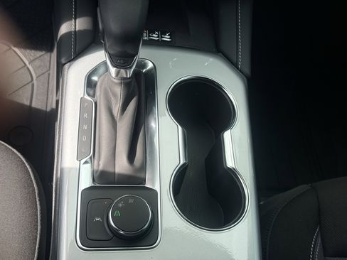 New 2025 Chevrolet Blazer LT w/ Convenience Package FWD image 19