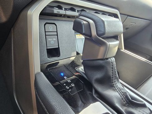 Used 2024 Toyota Tundra Limited AWD/4WD image 29