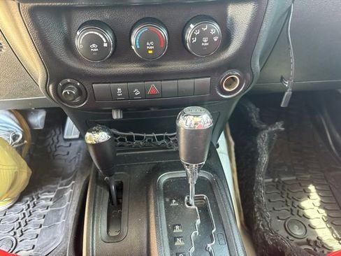Used 2016 Jeep Wrangler Unlimited Sport w/ Quick Order Package 24S AWD/4WD image 14