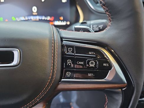 Certified 2022 Jeep Grand Cherokee Summit w/ Adv Protech Group IV image 18