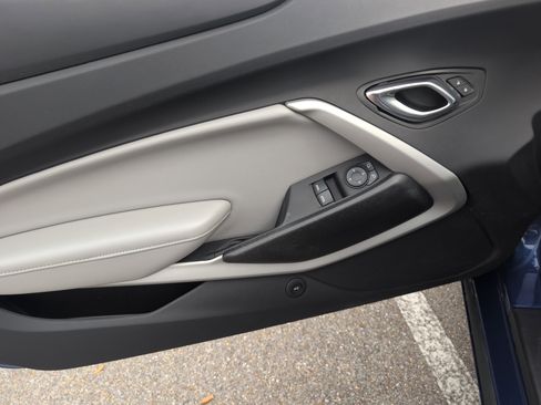 Used 2020 Chevrolet Camaro LT image 15