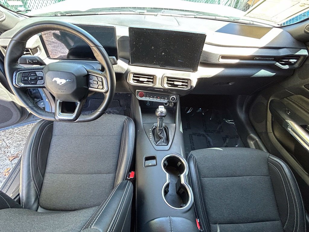 Used 2025 Ford Mustang Coupe RWD image 10