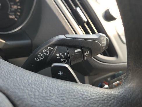 Used 2017 Ford Escape SE image 40