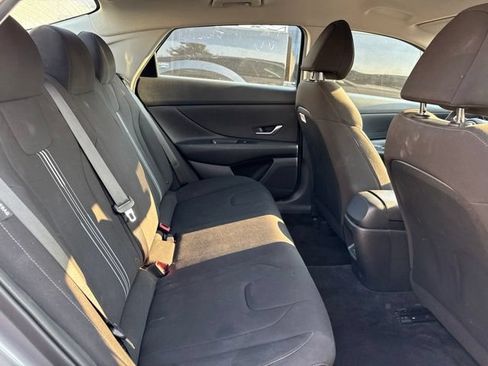 Used 2024 Hyundai Elantra SEL FWD image 15