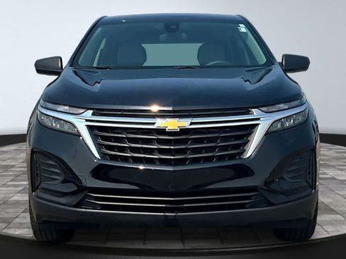 Used 2024 Chevrolet Equinox LS AWD/4WD image 2