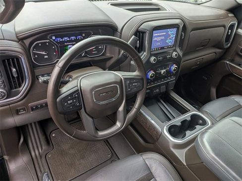 Used 2023 GMC Sierra 3500 Denali w/ Denali Black Diamond Edition image 17