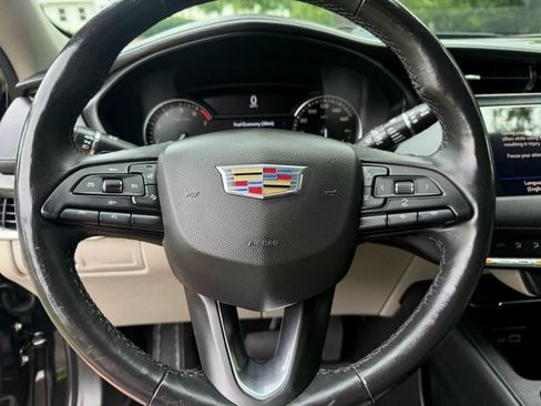 Used 2019 Cadillac XT4 Premium Luxury w/ Cold Weather Package FWD image 19