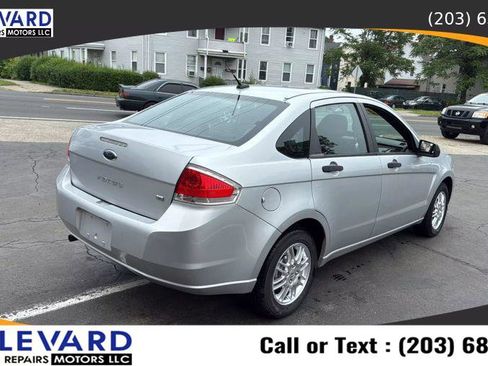 Used 2010 Ford Focus SE image 7