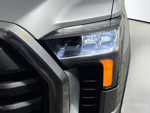 Used 2025 Toyota Tundra Limited image 12