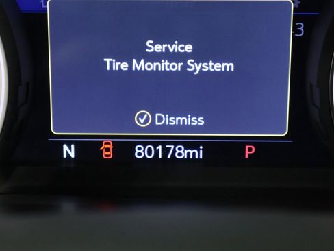 Used 2020 Chevrolet Silverado 1500 High Country w/ Technology Package image 38