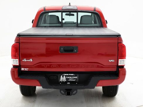 Used 2017 Toyota Tacoma SR w/ Tow Package image 8