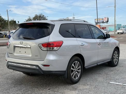 Used 2015 Nissan Pathfinder SV FWD image 7