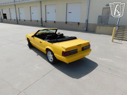 Used 1993 Ford Mustang LX image 22