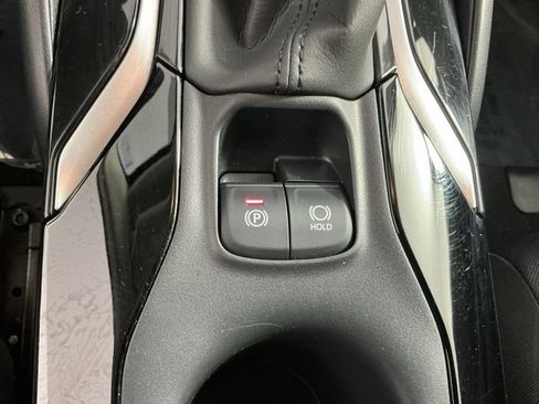 Used 2022 Toyota Corolla LE image 32
