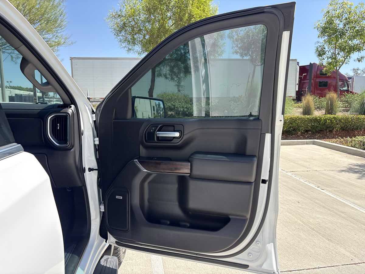 Used 2020 GMC Sierra 1500 SLT w/ SLT Premium Plus Package AWD/4WD image 16