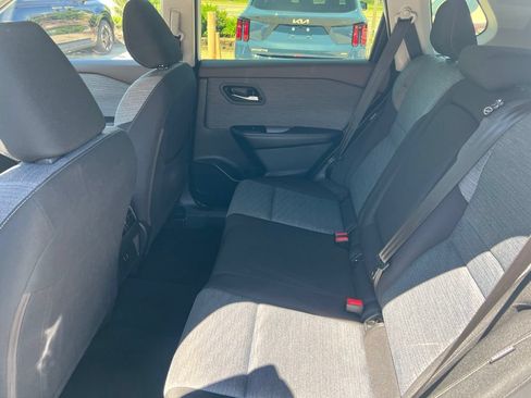 Certified 2023 Nissan Rogue SV AWD/4WD image 8