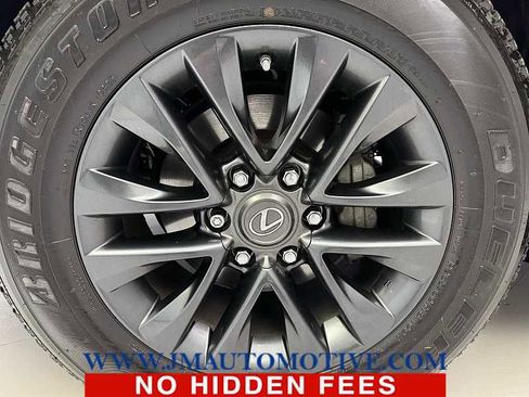 Used 2022 Lexus GX 460 Premium image 9