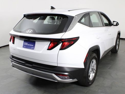 Certified 2025 Hyundai Tucson SE image 15
