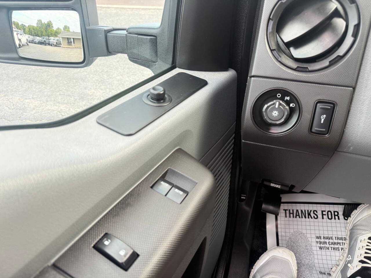 Used 2016 Ford F250 XL w/ Power Equipment Group AWD/4WD image 18