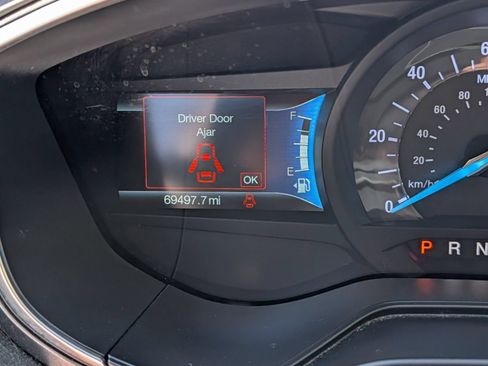 Used 2019 Ford Fusion SE FWD image 23