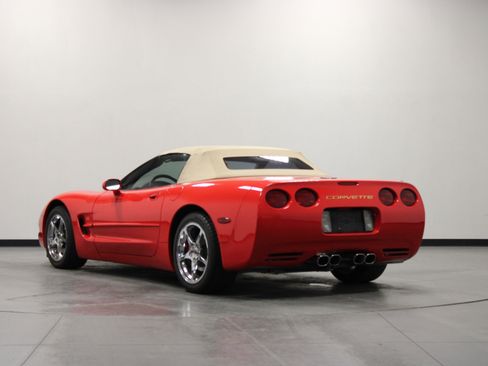 Used 1998 Chevrolet Corvette Convertible w/ Memory Pkg image 6