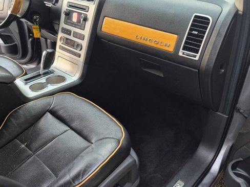 Used 2010 Lincoln MKX AWD image 19