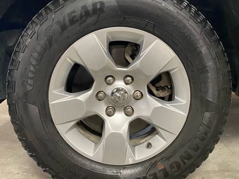 Used 2019 RAM 1500 Big Horn image 16