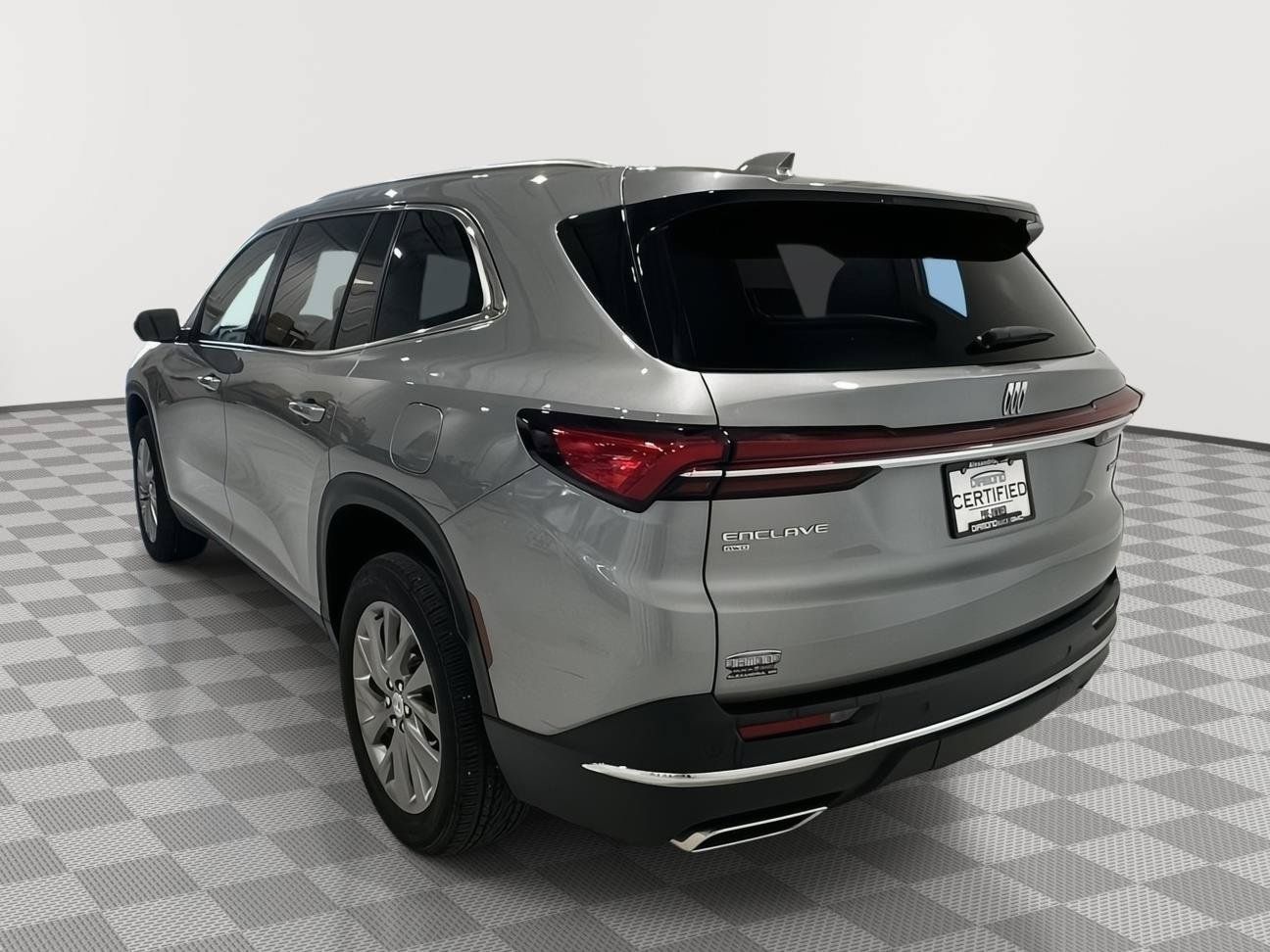 Used 2026 Buick Enclave Preferred AWD/4WD image 3