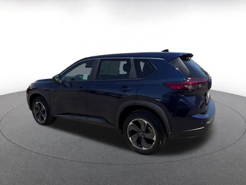 Used 2025 Nissan Rogue SV FWD image 10