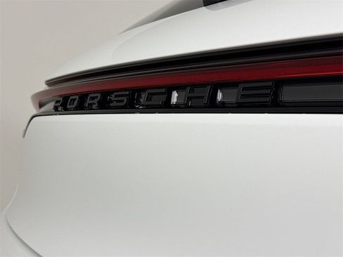 New 2026 Porsche Macan image 36