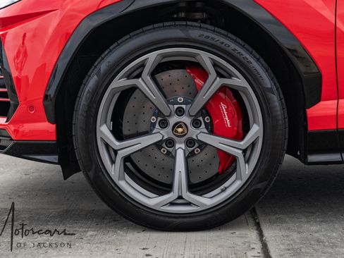 Used 2019 Lamborghini Urus AWD/4WD image 36