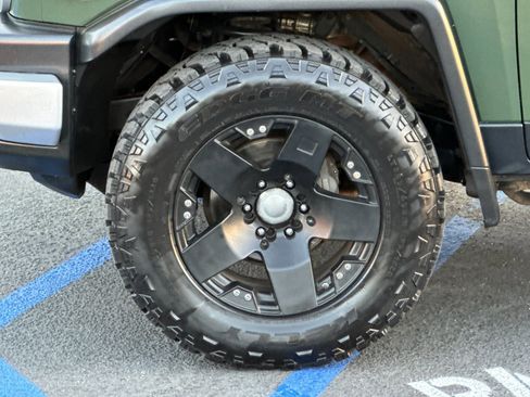 Used 2010 Toyota FJ Cruiser 4WD image 28