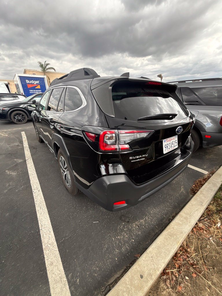 Used 2025 Subaru Outback Premium AWD/4WD image 5