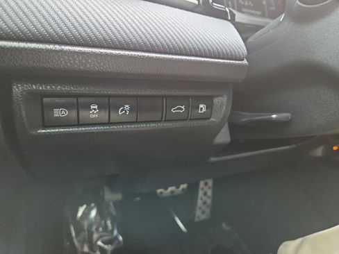 Used 2025 Toyota Camry SE w/ Convenience Package image 23