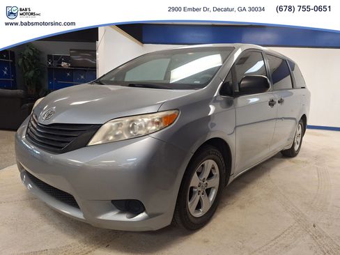 Used 2011 Toyota Sienna CE FWD image 23