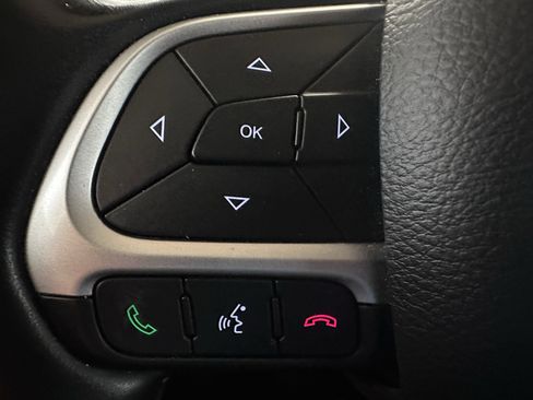 Used 2021 Jeep Compass Limited image 44