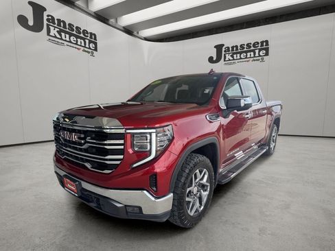 Used 2023 GMC Sierra 1500 SLT w/ SLT Premium Package AWD/4WD image 5