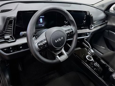 Used 2023 Kia Sportage LX image 16
