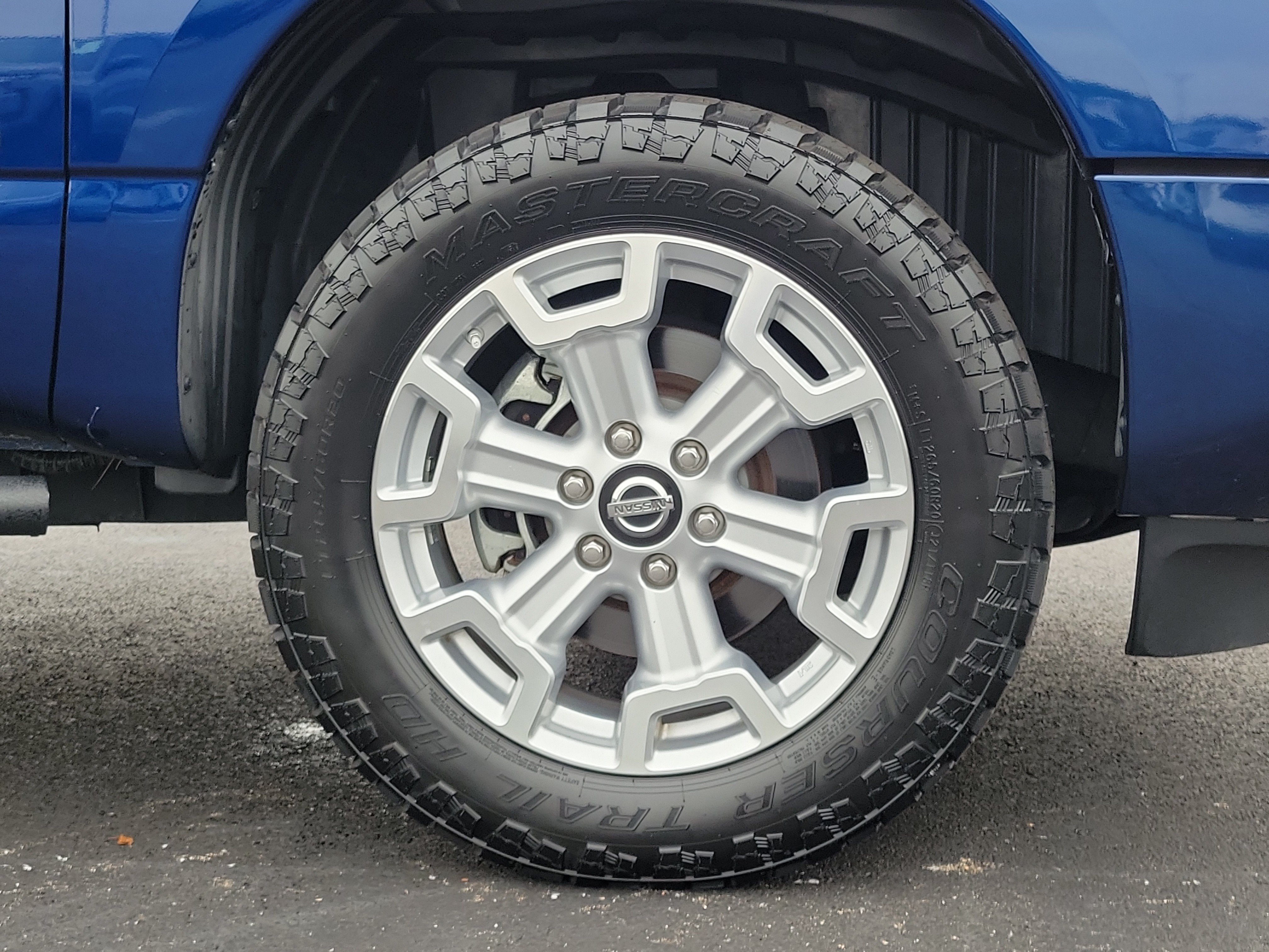 Used 2021 Nissan Titan SV w/ SV Convenience Package AWD/4WD image 5