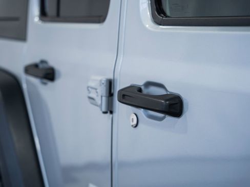 Used 2023 Jeep Wrangler Unlimited image 19